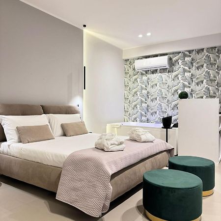 Luxury Apartment - Suite Cavour 巴里 外观 照片