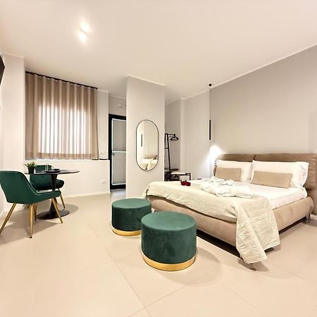 Luxury Apartment - Suite Cavour 巴里 外观 照片