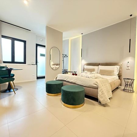 Luxury Apartment - Suite Cavour 巴里 外观 照片
