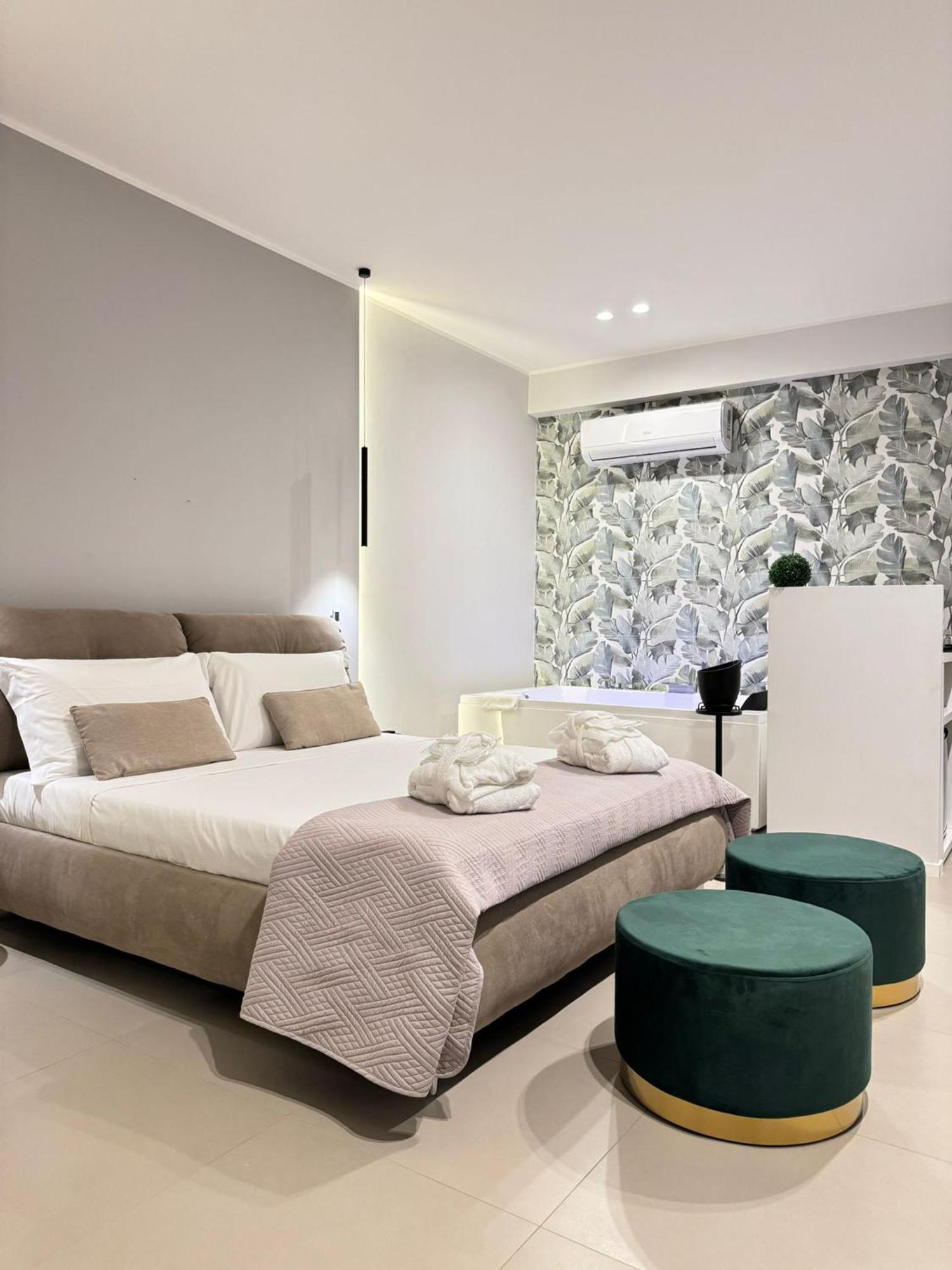 Luxury Apartment - Suite Cavour 巴里 外观 照片