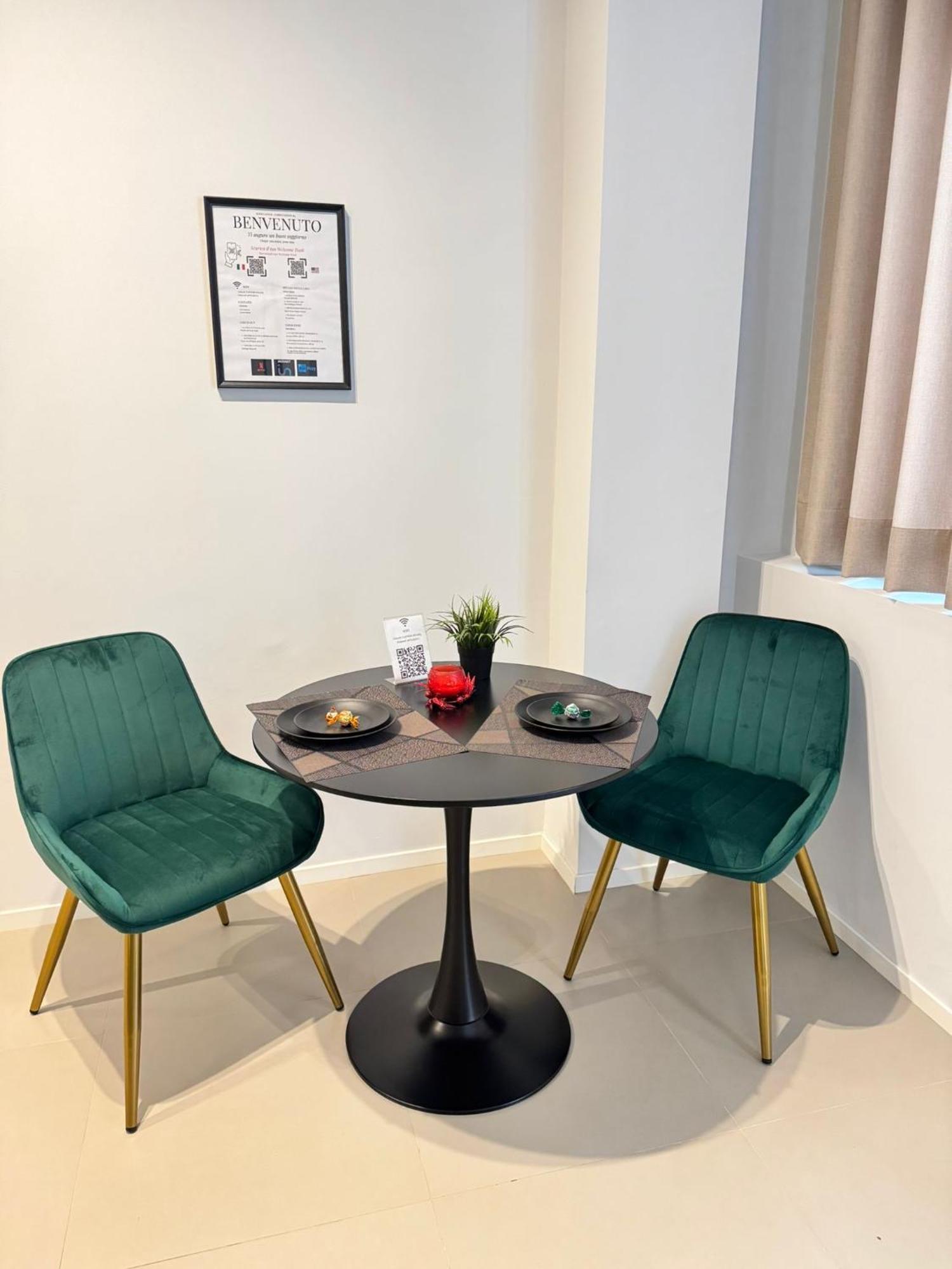 Luxury Apartment - Suite Cavour 巴里 外观 照片