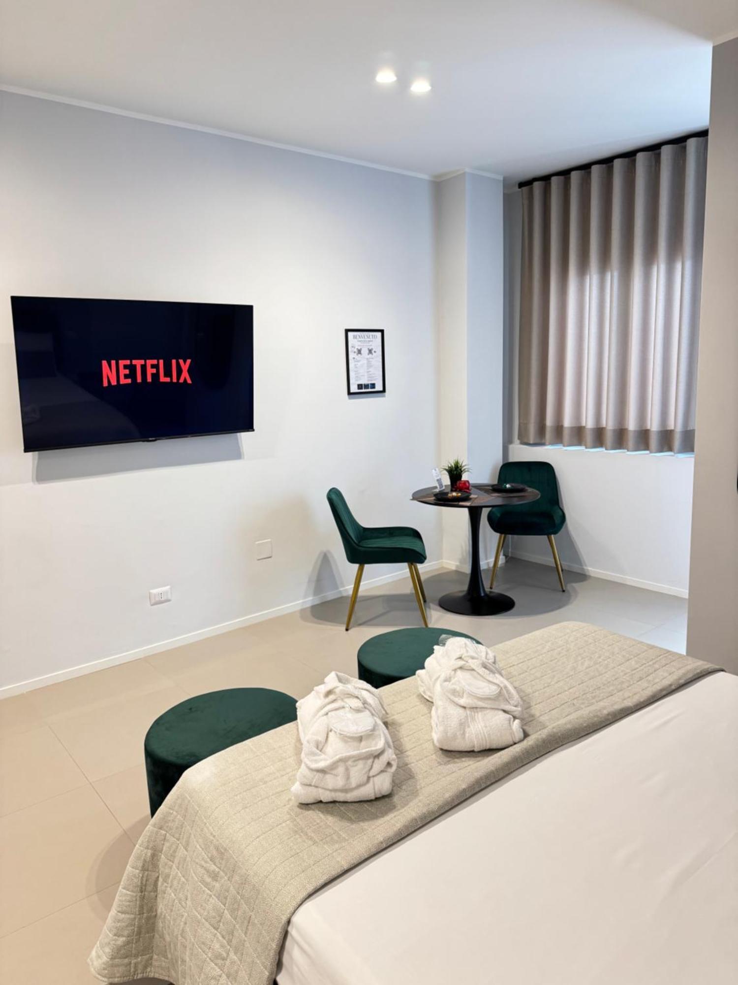 Luxury Apartment - Suite Cavour 巴里 外观 照片