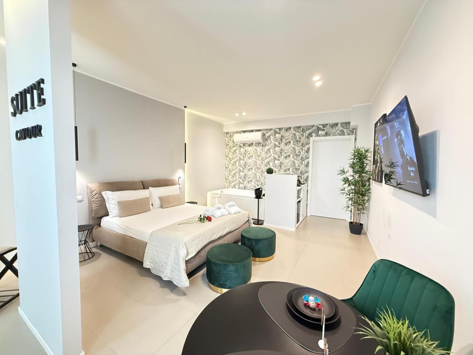 Luxury Apartment - Suite Cavour 巴里 外观 照片